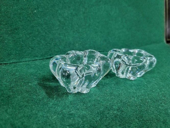 PAIRE DE SALIERES EN CRISTAL DE DAUM