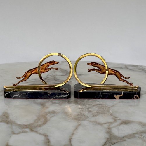Paire de serre-livres Art Déco 1930 en bronze décor de lévrier M4016