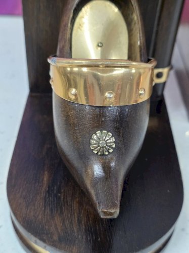 paire de serre livres en bois et cuivre sabot kitsch