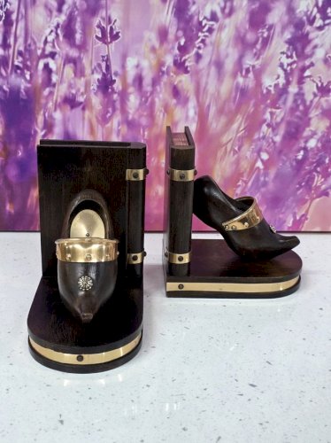 paire de serre livres en bois et cuivre sabot kitsch