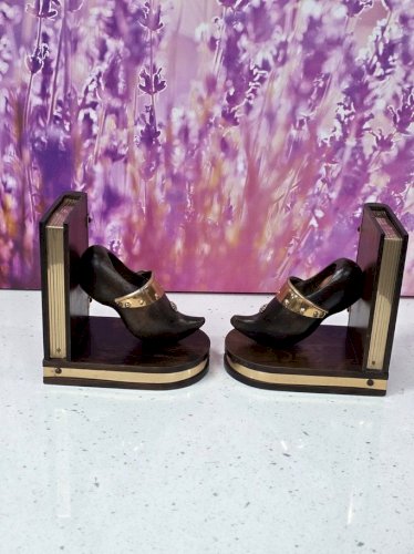 paire de serre livres en bois et cuivre sabot kitsch