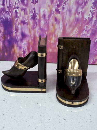 paire de serre livres en bois et cuivre sabot kitsch