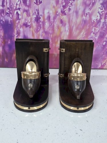 paire de serre livres en bois et cuivre sabot kitsch