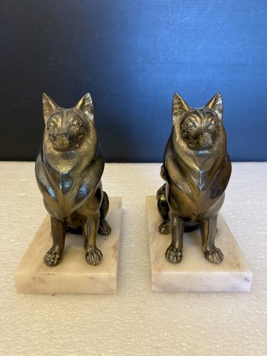 paire de serre livres  en régule chien berger belge malinois