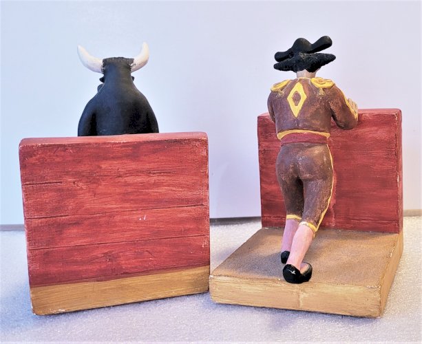 Paire de Serre- livres tauromachie dans le gout de Mordillo