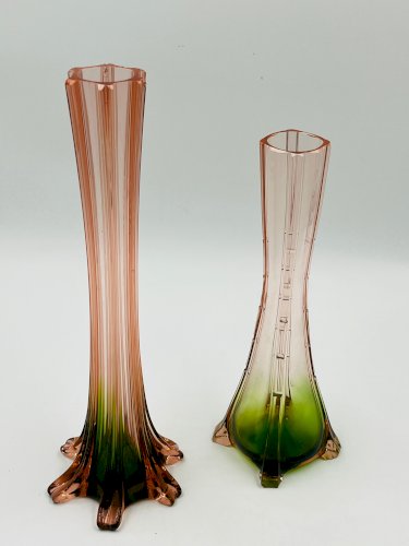 Paire de soliflores vintage en verre rose et vert