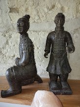 Paire de statues décoratives inspirées des guerriers de Xi’an – Résine patinée – Grand format