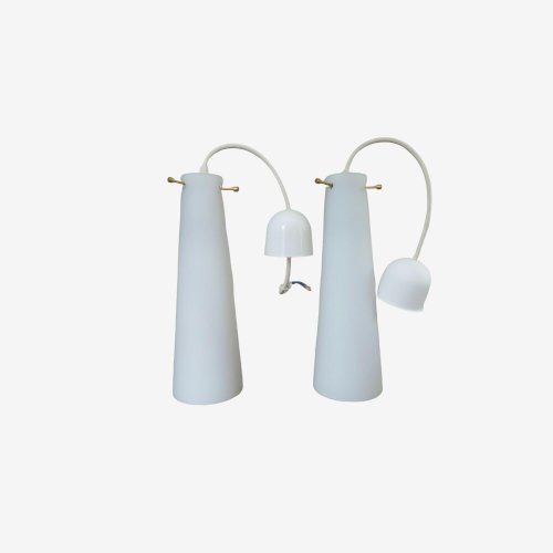 PAIRE DE SUSPENSIONS SCANDINAVES OPALINE ET LAITON ANNEES 60 70 VINTAGE