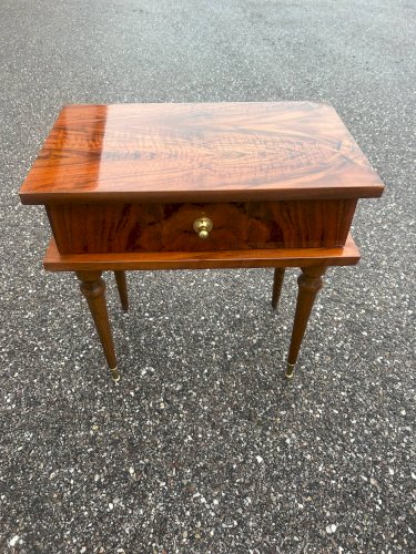 Paire de tables de chevets 1950