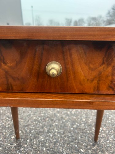 Paire de tables de chevets 1950