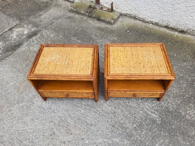 PAIRE DE TABLES DE NUIT CHEVETS A TIROIRS ROTIN DE MAUGRION VINTAGE