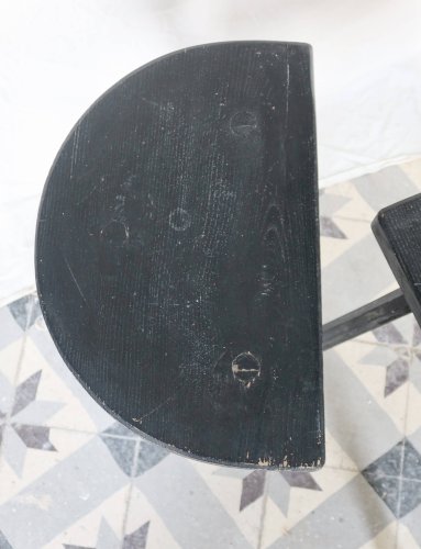 Paire de tabourets vintage bois peint noir - Assise demi-lune