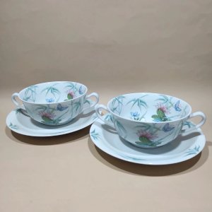 Paire de tasses à bouillon en porcelaine de Limoges, Georges Boyer