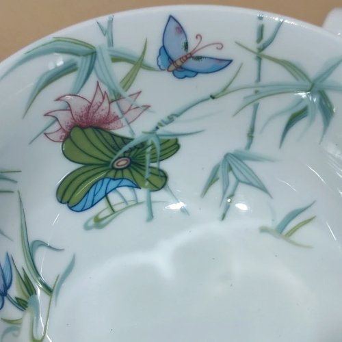 Paire de tasses à bouillon en porcelaine de Limoges, Georges Boyer