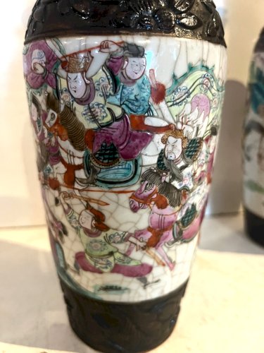 Paire de vases a col en porcelaine de NANKIN XX siècle