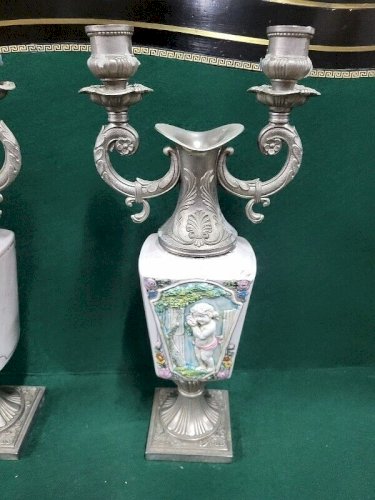 PAIRE DE VASES BOUGEOIRS ITALIE
