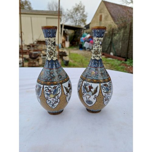 Paire de Vases Chine en émaux cloisonnés