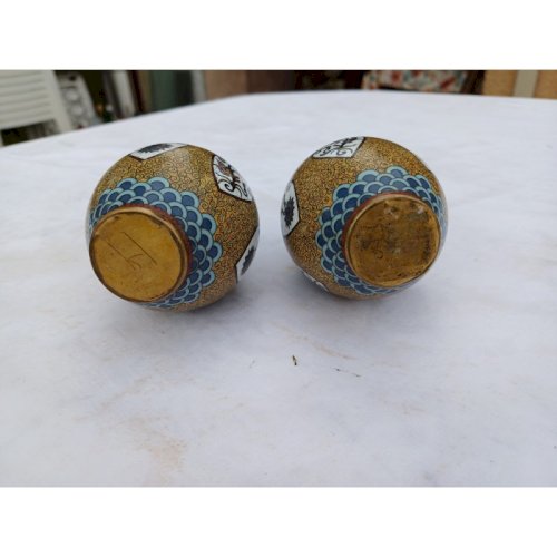 Paire de Vases Chine en émaux cloisonnés