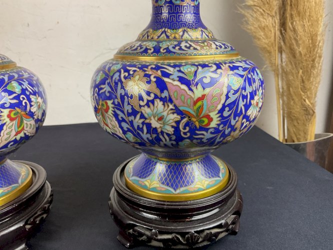 Paire de Vases Cloisonnée en bronze avec étiquette , Zi Jin Cheng