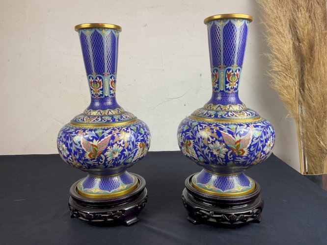 Paire de Vases Cloisonnée en bronze avec étiquette , Zi Jin Cheng