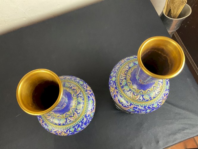 Paire de Vases Cloisonnée en bronze avec étiquette , Zi Jin Cheng