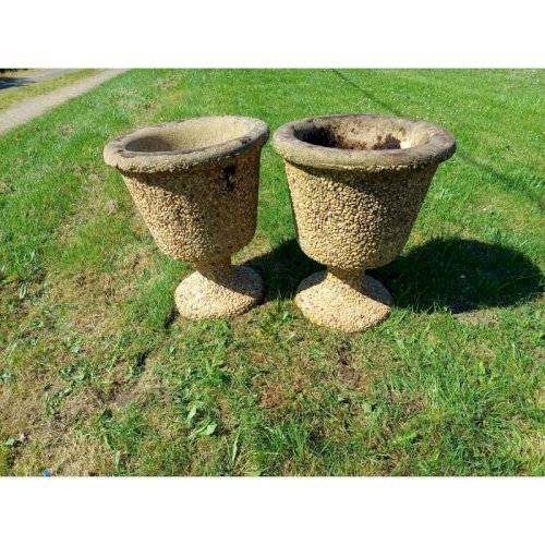 Paire de Vases de Style Médicis en Pierre reconstituées