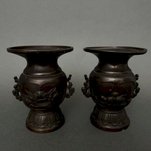 Paire de vases en bronze Japon XIXe patine brune M3315