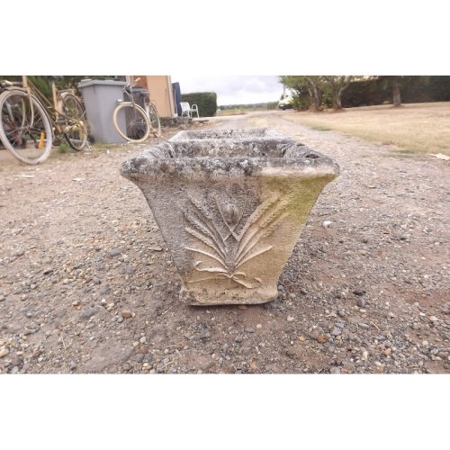 Paire de Vases en Pierre de Gironde 18 ème