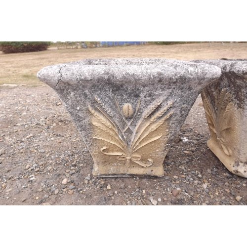 Paire de Vases en Pierre de Gironde 18 ème