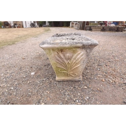 Paire de Vases en Pierre de Gironde 18 ème