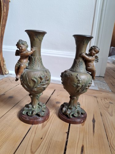 Paire de vases en régule Art nouveau 1900 angelots à double patine