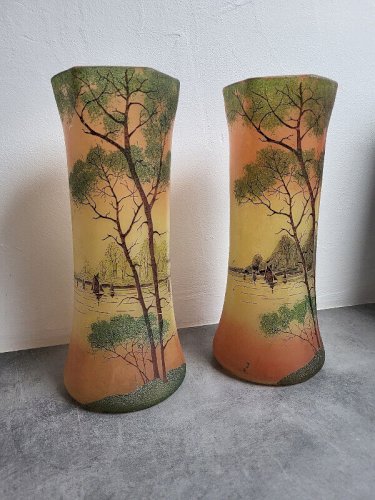 PAIRE DE VASES EN VERRE PEINT TYPE LEGRAS