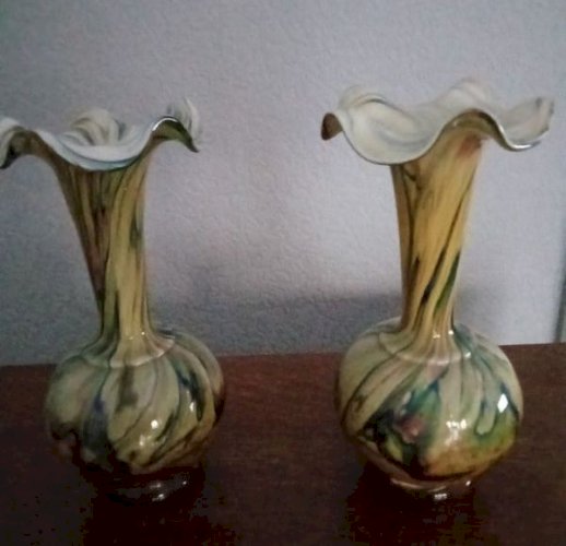 Paire de vases en verre
