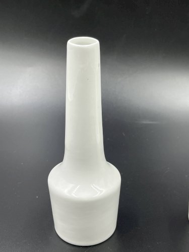 Paire de vases soliflores en céramique blanche vintage