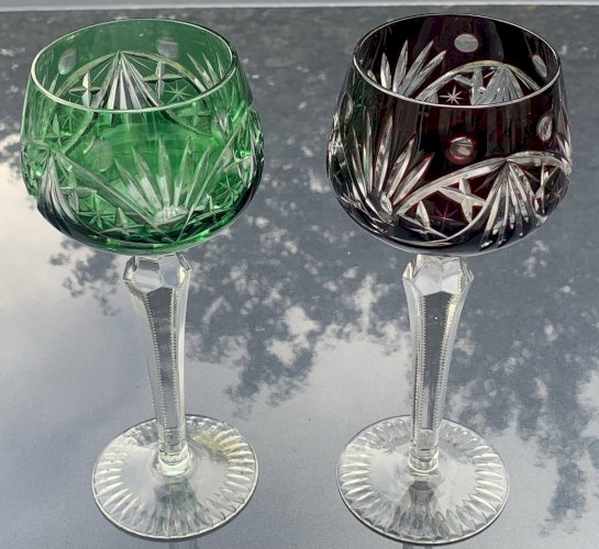 Paire de verres à vin en cristal taillé Römer Nachtmann