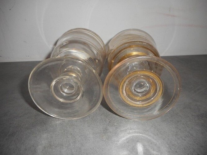 PAIRE DE VERRES DU XVIII ème SIECLE EN CRISTAL DORE