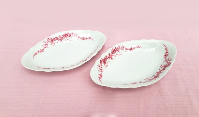 Paire délicats raviers porcelaine décor aux roses