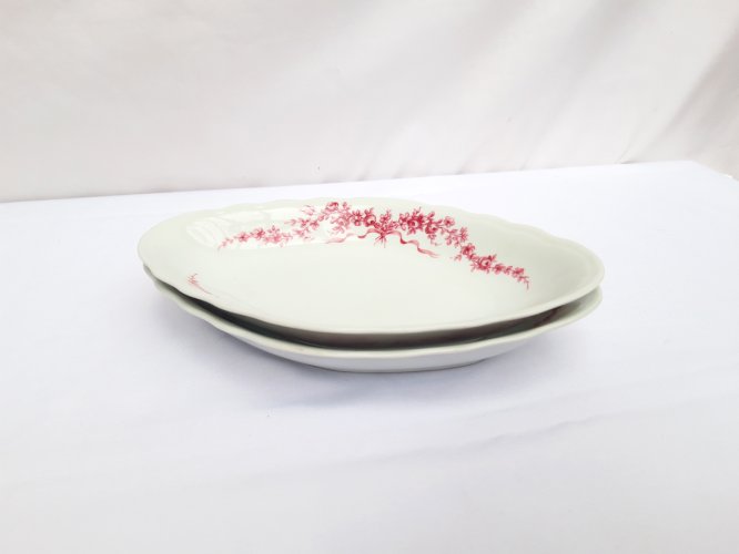 Paire délicats raviers porcelaine décor aux roses