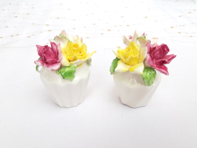 Paire miniatures porcelaine anglaise style capodimonte