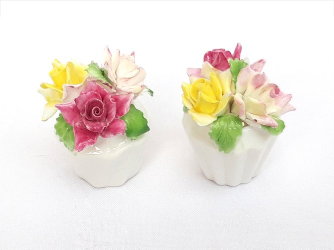 Paire miniatures porcelaine anglaise style capodimonte