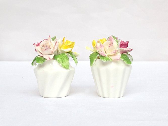 Paire miniatures porcelaine anglaise style capodimonte