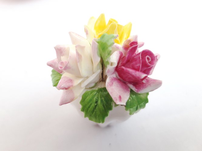 Paire miniatures porcelaine anglaise style capodimonte