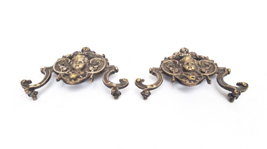 Paire ornements de meubles anciens putti