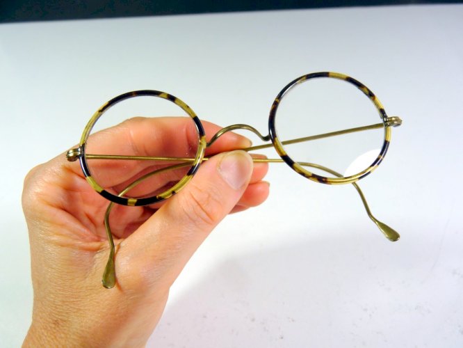 Paires de lunettes vue vintage verres ronds style John LENNON