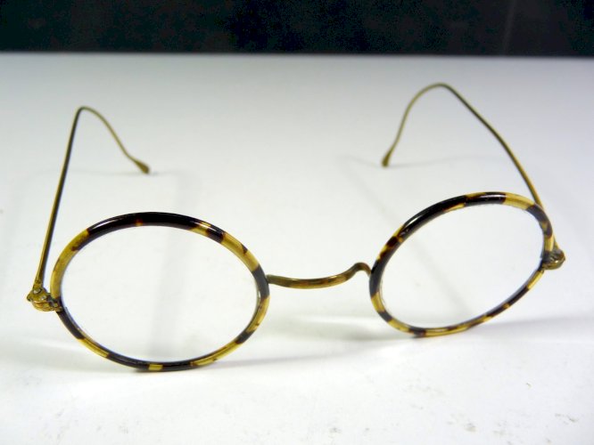 Paires de lunettes vue vintage verres ronds style John LENNON