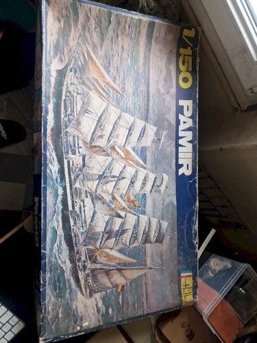 "PAMIR" Maquette Heller Voilier au 1/150 - non commencée