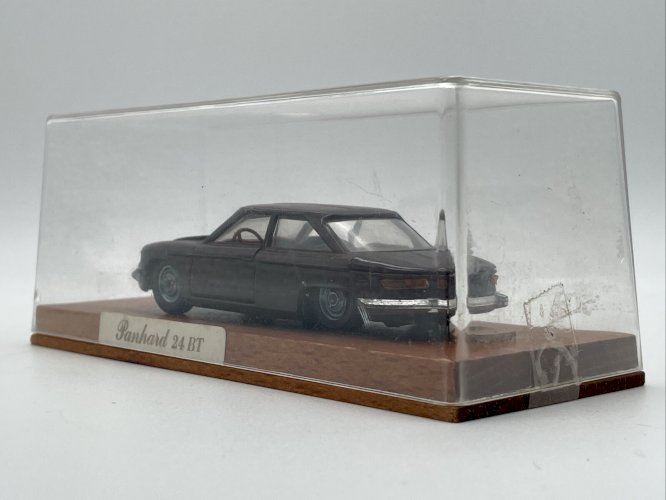 Panhard 24BT 1/43 Verem France