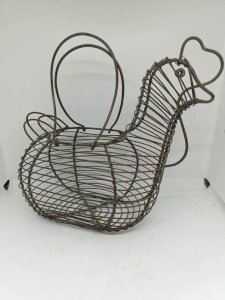 metal egg basket in the shape of a chicken in good condition