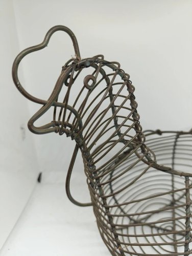 panier à oeufs en metal en forme de poule en bon etat