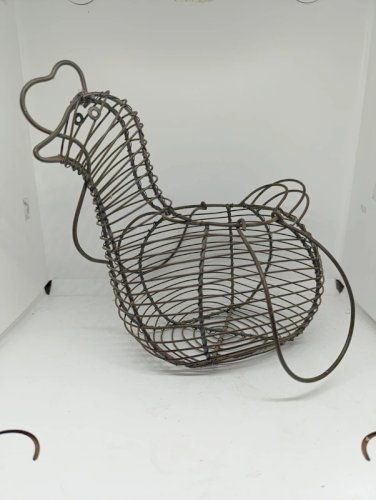 panier à oeufs en metal en forme de poule en bon etat